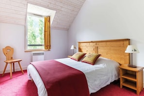 Drift to sleep in the 2 bedrooms with a variety of bedding options!