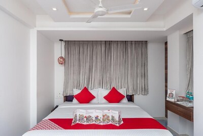 Elegant and spacious rooms stay in Triplicane