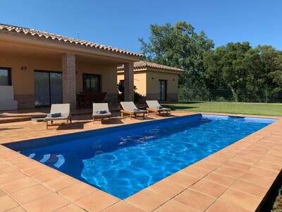 Spectacular House with Pool in Golf Peralada