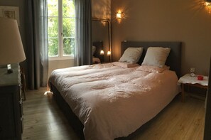 MOURIÈS vacation rental villa for rent 4 bedrooms