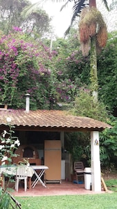 Charming farmhouse near Sao Paulo, accommodates family with children