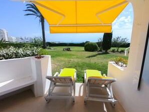 Outdoor leisure area
