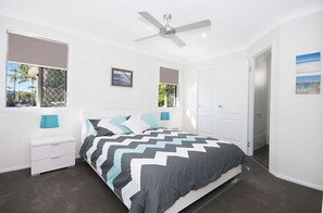 Master Bedroom. Queen size bed, 2 wardrobes (one walk in robe) and ensuite.