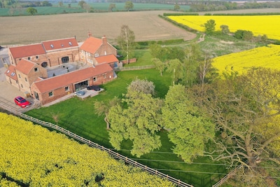 Beautiful Family Farmhouse set in unspoilt countryside Vale of York