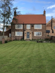 Beautiful Family Farmhouse set in unspoilt countryside Vale of York