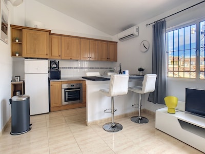 A corner of paradise on the Costa Blanca - 2 bedroom apartment for 4 people