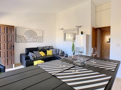 A corner of paradise on the Costa Blanca - 2 bedroom apartment for 4 people