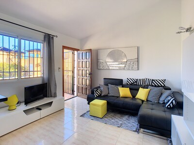 A corner of paradise on the Costa Blanca - 2 bedroom apartment for 4 people