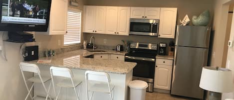 Remodeled kitchen, all new appliances
