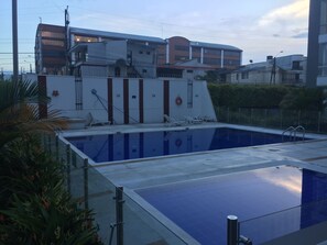 Lujoso Apartamento, Excelente Ubicacion