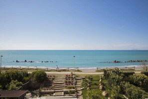 Beach/ocean view