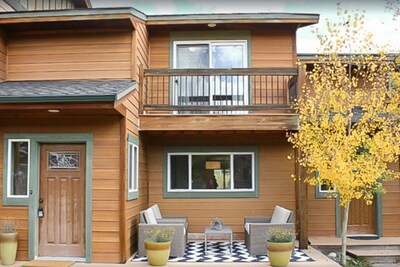 Walk to Frisco Main Street from this Modern 3 Bedroom 2.5 Bath Townhouse