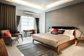 7 BR Chiang Mai Nimman Villa (7BR)