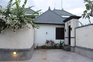 Villa @ Kesari Sanur with sauna