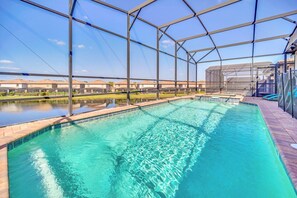 Private Pool and Spa with lake view