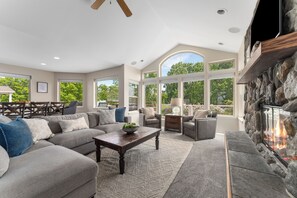 Surrounded by windows with lake view! Brand new carpet in 2025