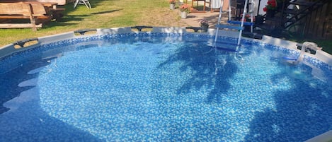 Garten mit Pool