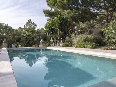 ADULTS ONLY holiday home with pool near the beach 