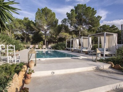 ADULTS ONLY holiday home with pool near the beach 
