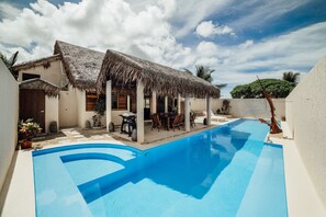Private pool