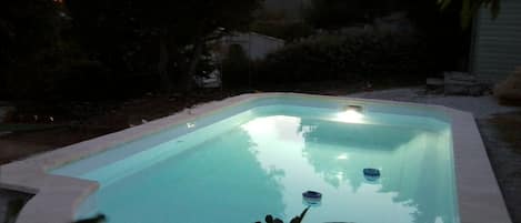 PISCINE NUIT