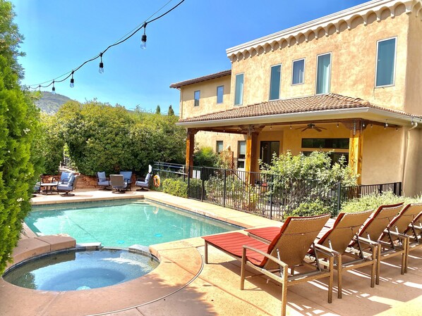 Pool, Hot Tub & Lounging Area