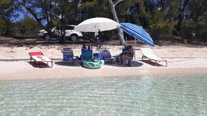 GENUINE CREOLE HOSPITALITY



GUEST VEHICLE AVAILABLE/FURNISHED BEACH FURNITURE