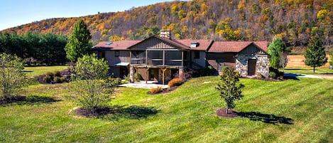 Jackson River Retreat