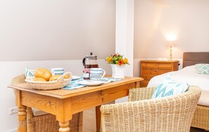 Dining table in the holiday apartment Jungnamen Sand 14 in Wittduen on the island Amrum