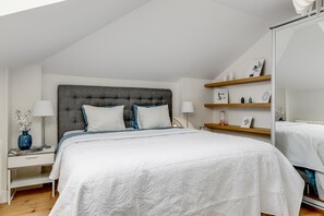 Master bedroom king size bed