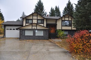 Lots of paved parking in front driveway