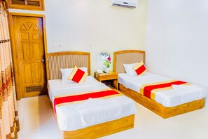 Twin Bed Room