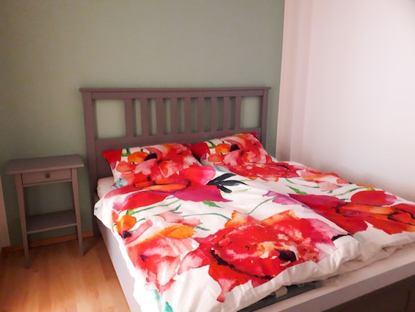 Ferienwohnung, 48qm, Gartenterrasse, 1 Schlafzimmer, max. 2 Personen-Schlafzimmer