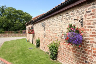 Luxury Cottage with hot tub in Balk, Thirsk, North Yorkshire.