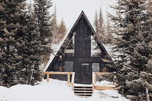 Snowy winters at The Fox A-Frame