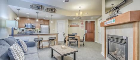 Open Floor Plan - Living area, dining area, and kitchen all flow together nicely with the open floor plan.