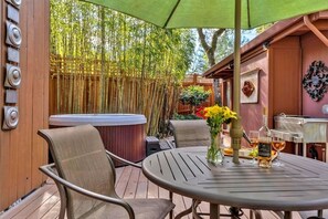 MMmmm outdoors in with all the glitz and glamor