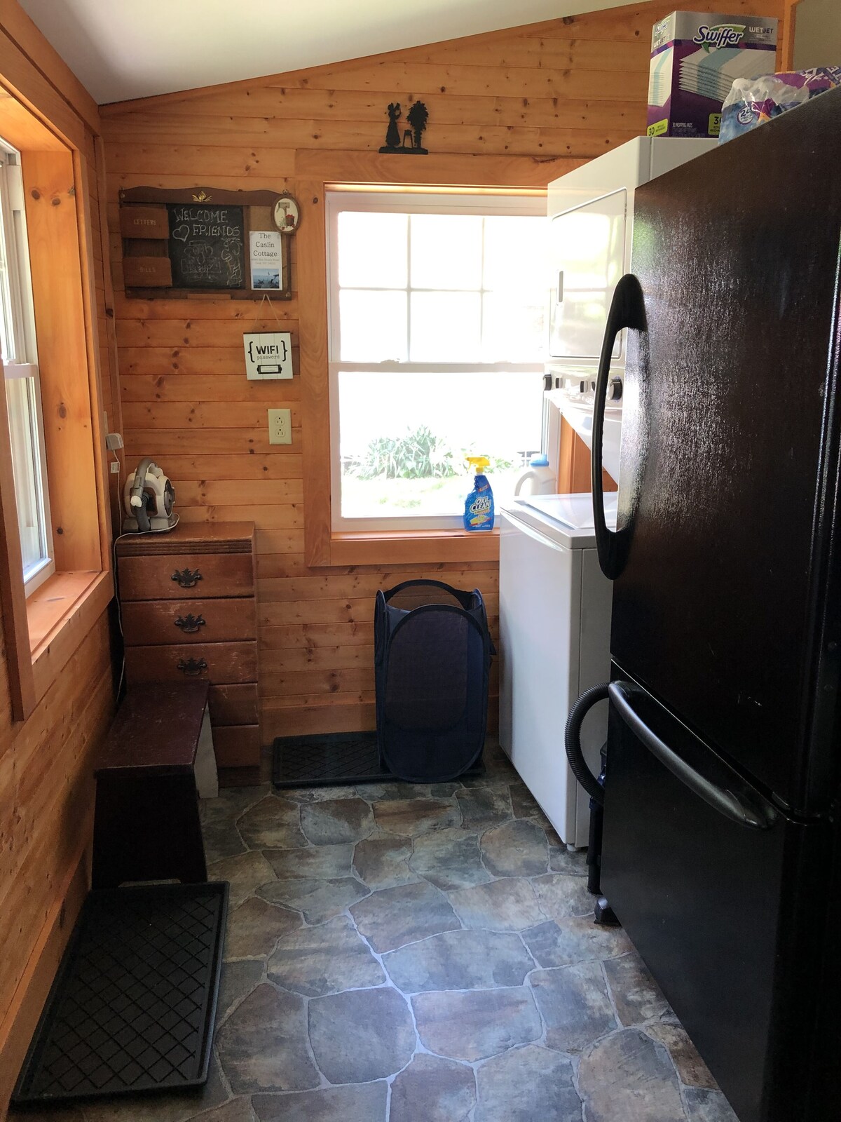 Waterfront property on Cayuga Lake, in the heart of FLX wine country