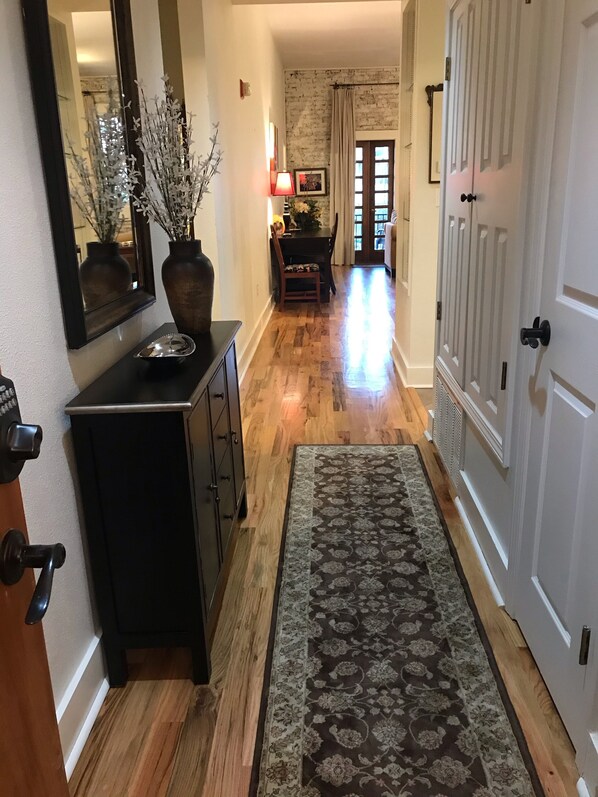Tastefully decorated & ALWAYS sparkling clean.