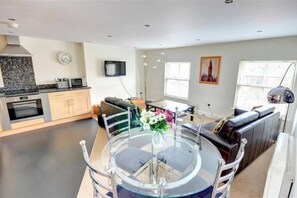 Kitchen, dining and lounge