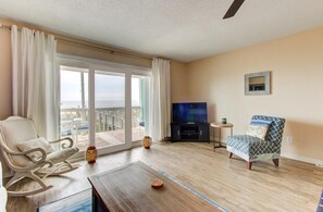 Seas the Day Dunes I A1-Living Room