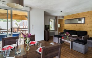 Come and stay in our cozy Duplex apartment!