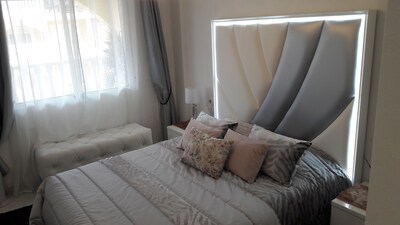 Apartamento moderno, terraza y piscina-Algorfa