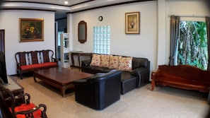 Peony 3 Bedroom Beach Front Villa