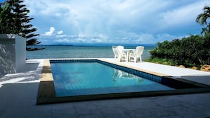 Peony 3 Bedroom Beach Front Villa