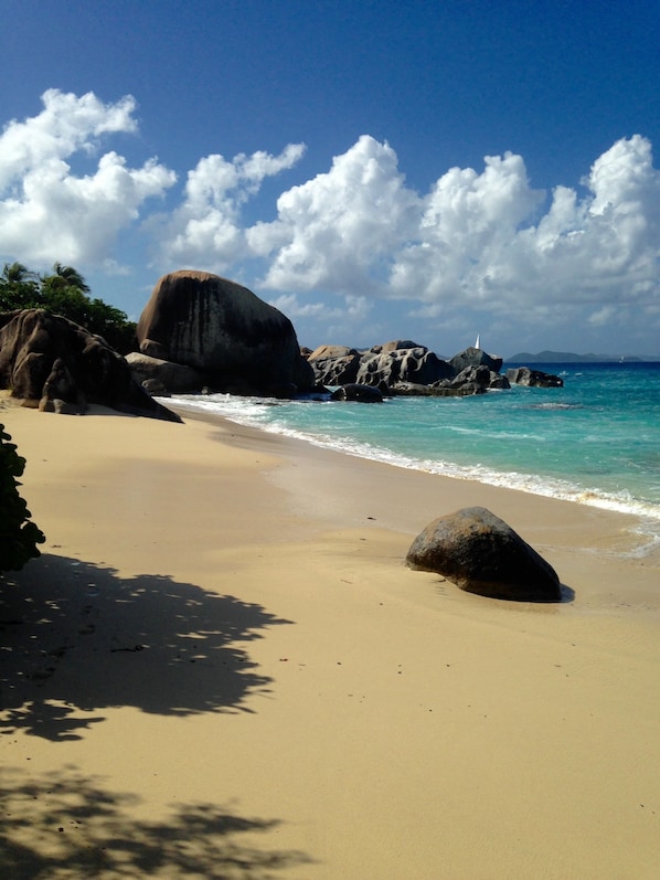 Little Trunk Bay beach 