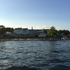 The Sagamore Hotel Walking distance