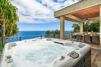 North Shore Kauai Villa, Ocean Views, Private Hot Tub with Ocean Views, Beach Gear, AC in Bedrooms