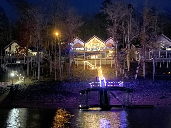 Lake living during the holidays 