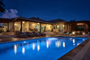 Villa Seasalt is just as beautiful at night as it is during the day!